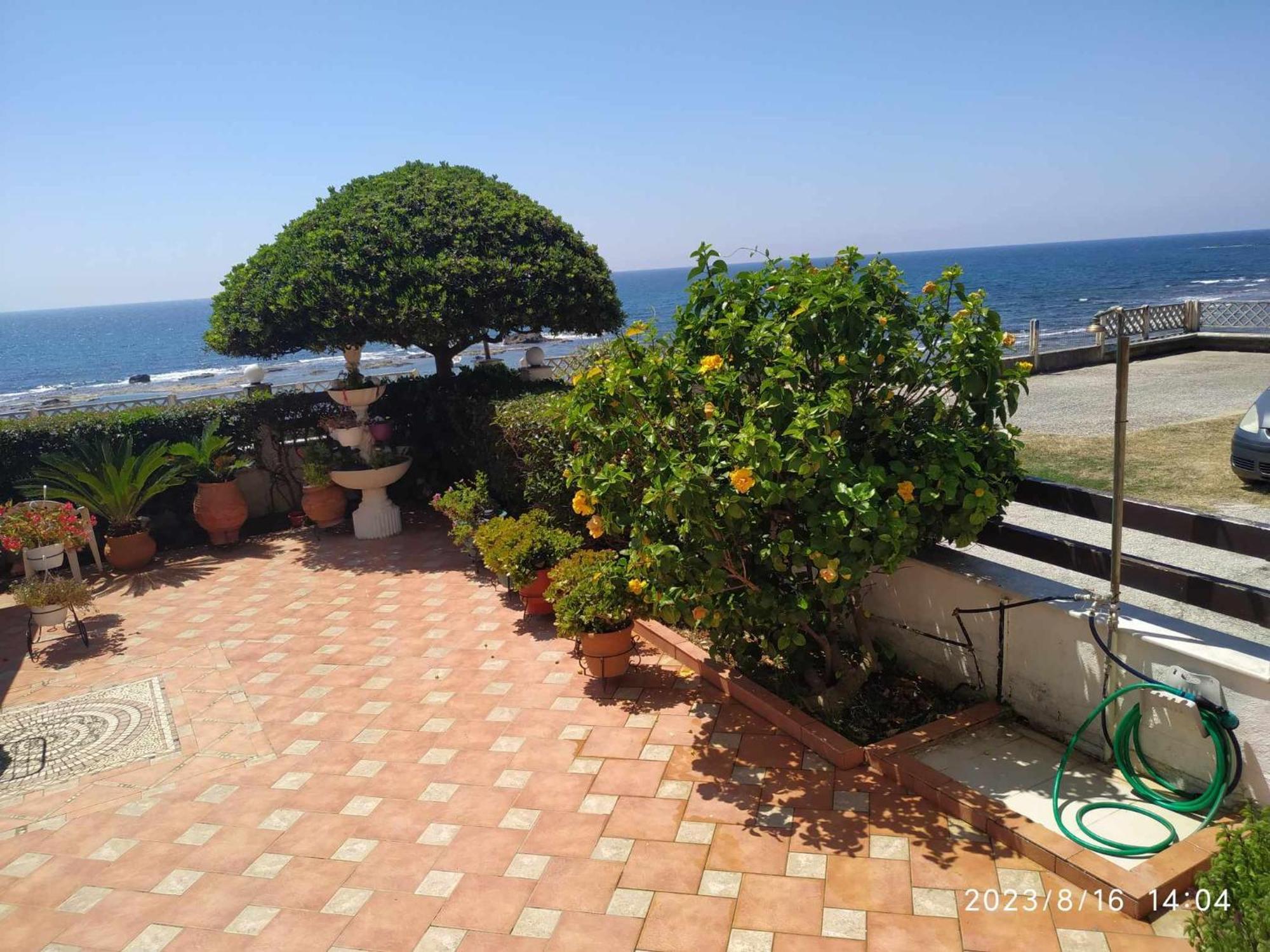 Family Sea & Garden View Apartment Превеза Экстерьер фото