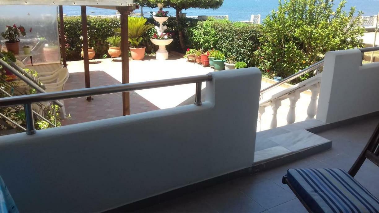 Family Sea & Garden View Apartment Превеза Экстерьер фото