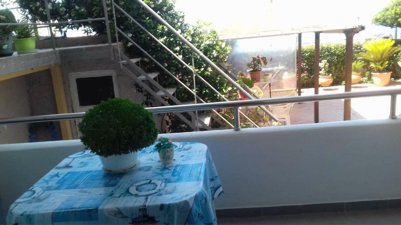 Family Sea & Garden View Apartment Превеза Экстерьер фото